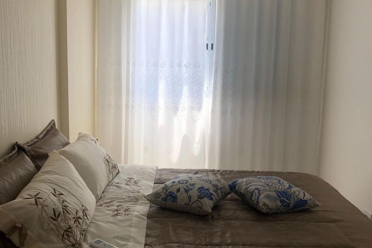 Apartamento 1 dormitório no Boqueirão com Piscina, 50 metros da Praia Praia Grande  Exterior foto